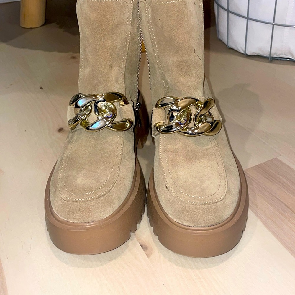Steve Madden Boots